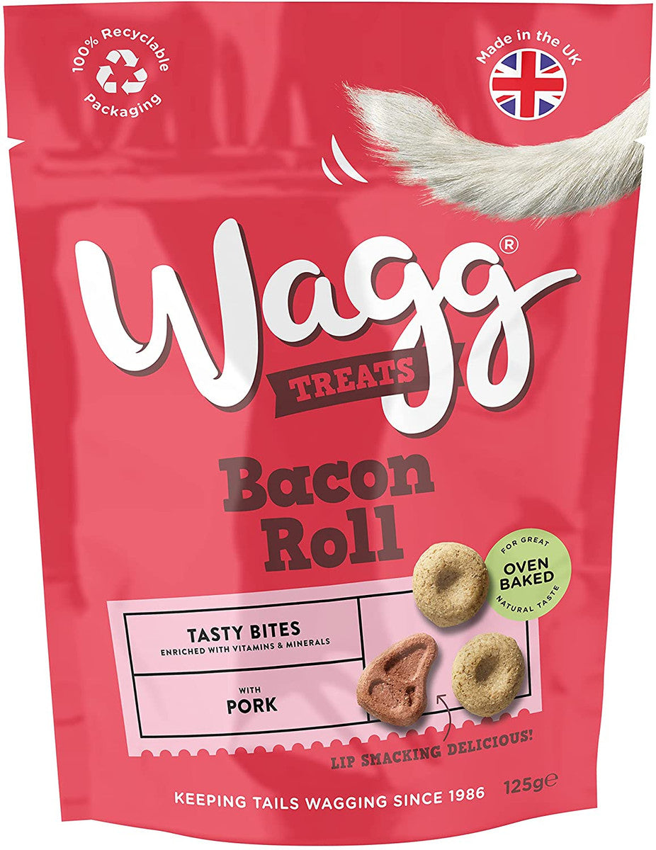 Wagg Bacon Roll Dog Treats - 125g